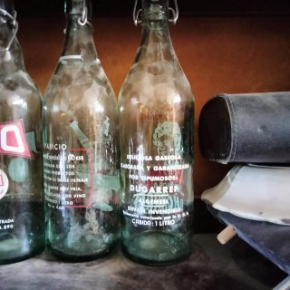 4 Botellas de Vidrio con Cierre Mecánico