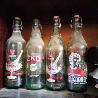 4 Botellas de Vidrio con Cierre Mecánico