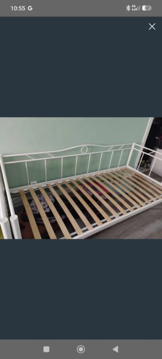 2 Letti in Metallo Bianchi di Ikea