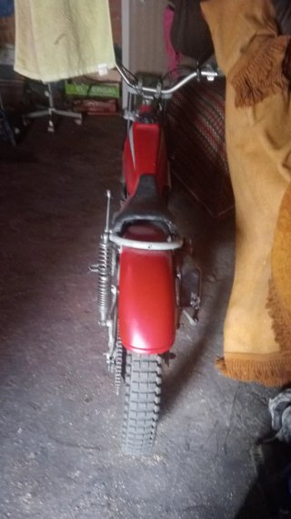 Bultaco Sherpa 330 Roja y regalo otra igual