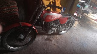 Bultaco Sherpa 330 Roja y regalo otra igual