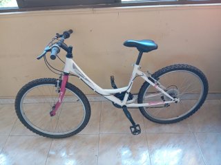 Bicicleta Niña Blanca y Rosa