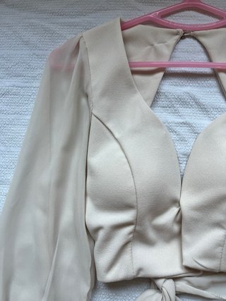 Top blanco manga larga espalda descubierta