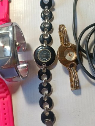 Lote de 7 relojes de mujer
