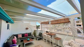 Ático en venta en Nueva Andalucía centro en Marbella