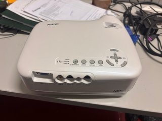 Proyector NEC 2UD Plata/Blanco