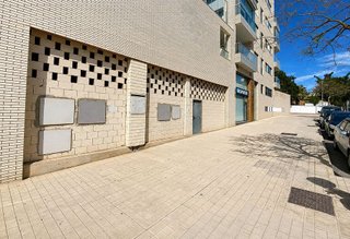 Local comercial en venta en San Luis en Almería