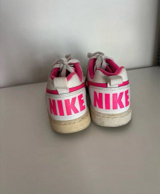 Zapatillas Nike Blancas y Rosas
