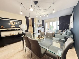 Casa adosada en venta en La Cala Golf - Lagar Martell en Mijas