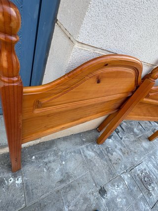 2 cabeceros de cama de madera