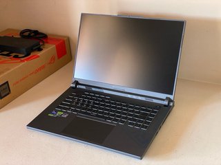 ASUS ROG STRIX G16 i9 RTX 4070