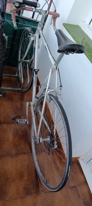 Bicicleta de carretera Peugeot ( recoger en Haro)