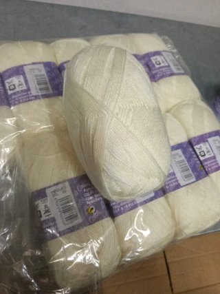 Lote 10 Ovillos Lana 100% Acrílico Color Crema