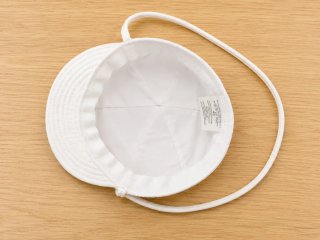 Gorra bebé El Corte Inglés blanca