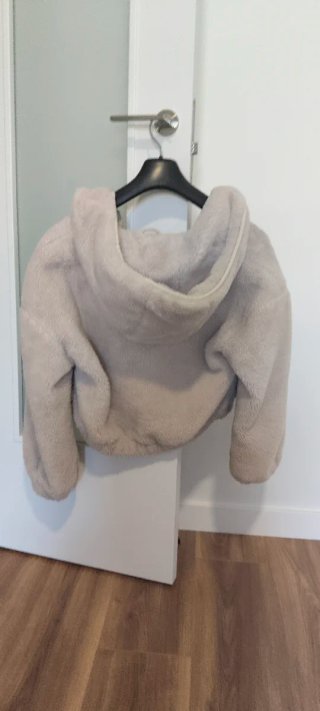 Cazadora beige mujer