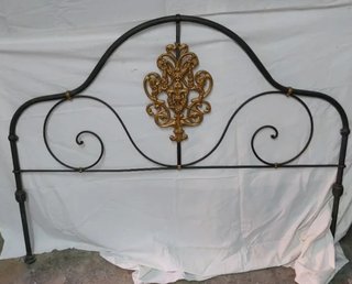 Cabezal cama forja antiguo 140cm medallón