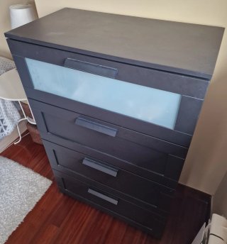 Cómoda IKEA Brimnes Negra con 4 cajones