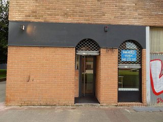 Local comercial en venta en Chantrea en Pamplona