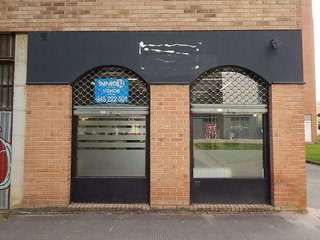 Local comercial en venta en Chantrea en Pamplona
