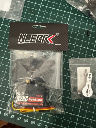 Servo digital Neebikk 12 kg 25 dientes