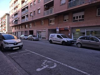 Local comercial en venta en Eixample Sud – Migdia en Girona