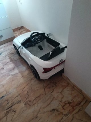 Coche eléctrico niñ@ pequeño