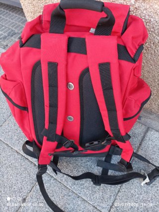 Mochila Roja y Negra Medidas 55x40x20