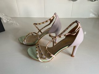 Sandalias Lodi Tacon Talla 38 Verde y Rosa