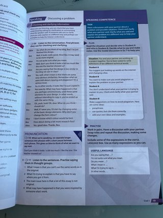 EXAM PROSPECTS 2 Student's book: libro de texto...