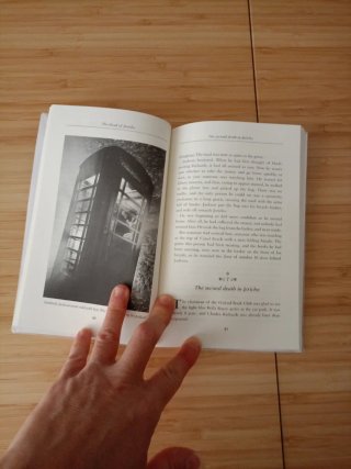 Oxford Bookworms Library: Stage 5: The Dead of ...