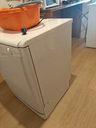 Lavastoviglie Indesit