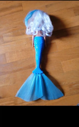 Barbie Sirena Colour Reveal