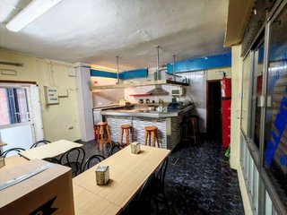 Local comercial en venta en San Roc - El Remei en Badalona