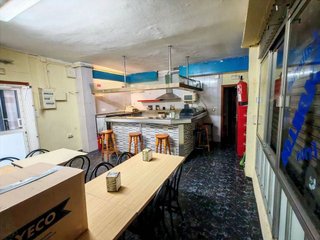 Local comercial en venta en San Roc - El Remei en Badalona