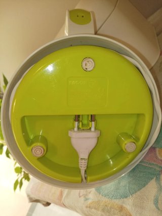 Exprimidor Eléctrico Fagor Blanco y Verde