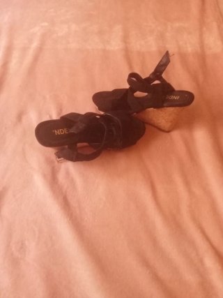 Sandalias de cuña negras