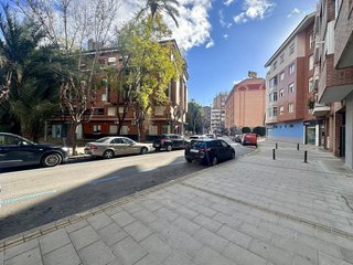 Local comercial en alquiler en El Carmen en Murcia