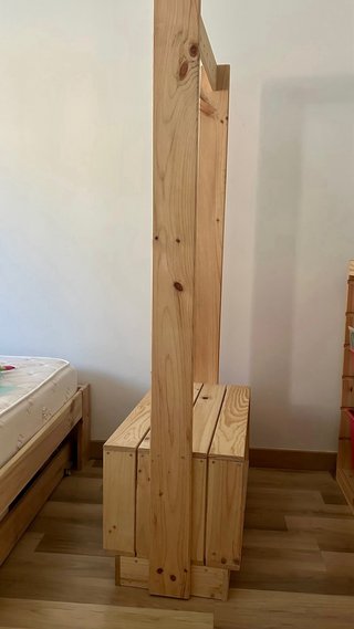 Estantería infantil de madera