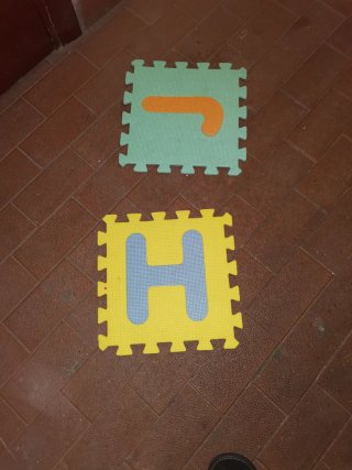 Puzzle de suelo de espuma con letras
