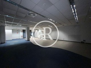 Local comercial en venta en Ensanche en Pamplona
