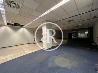 Local comercial en venta en Ensanche en Pamplona