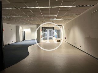 Local comercial en venta en Ensanche en Pamplona