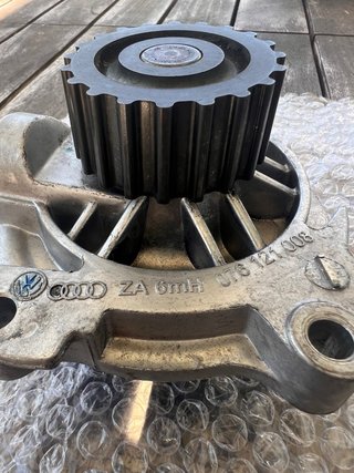 Bomba de Agua VW T4 Audi Original