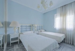 Ático en venta en Nueva Andalucía centro en Marbella