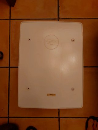 Armario pequeño decorado antiguo