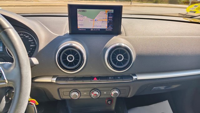 AUDI A3 1.6TDI 105CV 6 VELOCIDADES 75.000KM!!!