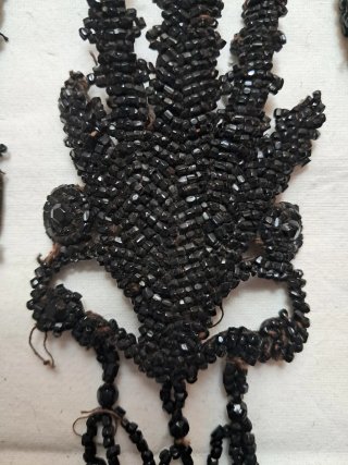Pasamanería Antigua Negra