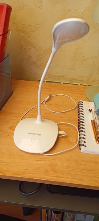 Lámpara Escritorio LED USB HyAdlerTech Blanca