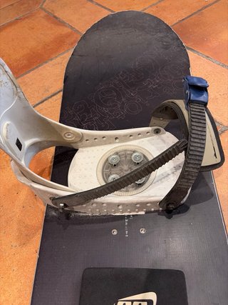 Tabla de Snowboard con Fijaciones