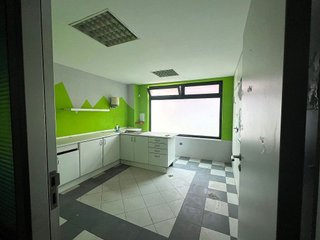Local comercial en alquiler en General Dávila en Santander